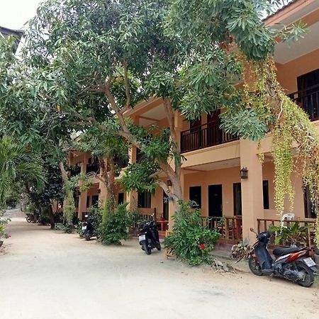 Bank Guesthouse Хаад Рин Экстерьер фото